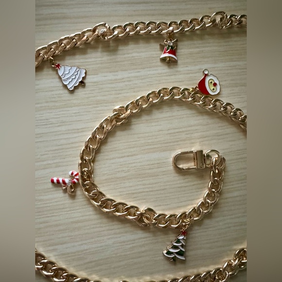 Crossbody Chain w/Christmas Charms - Picture 3 of 4